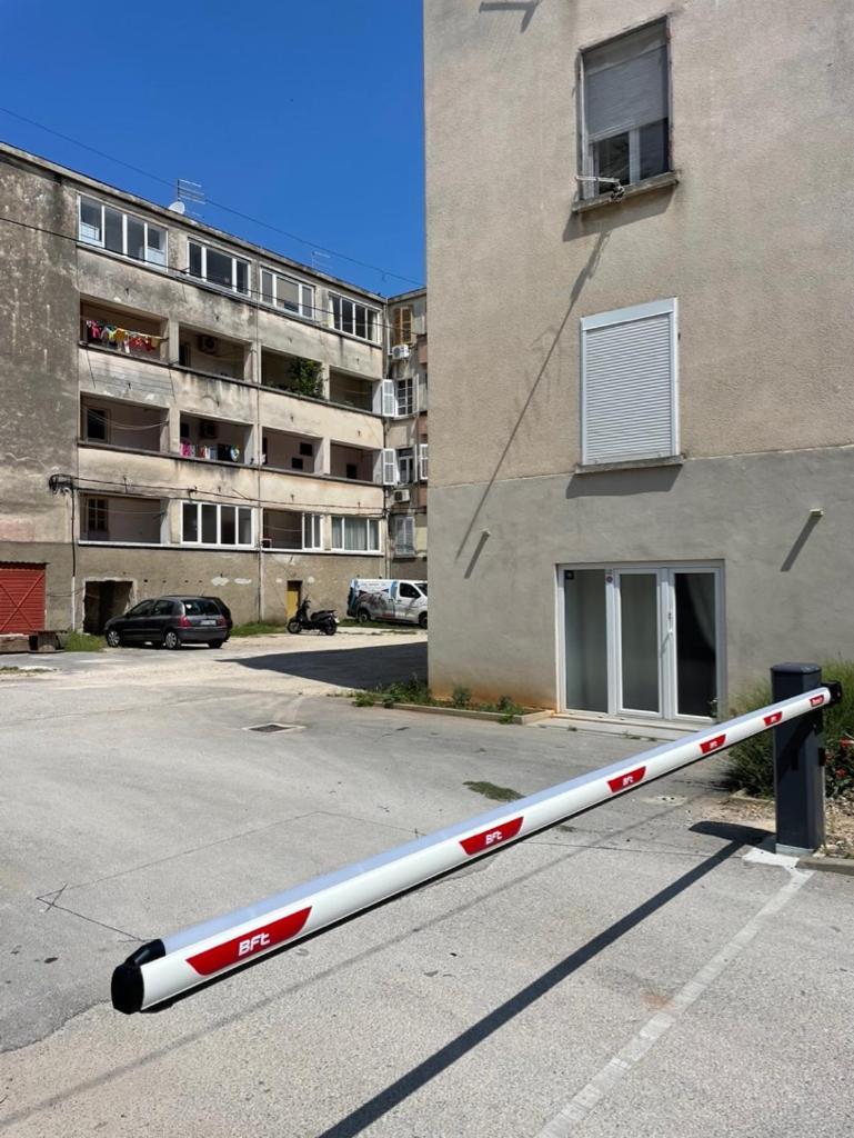Amfora Deluxe Studio Pula Exterior photo